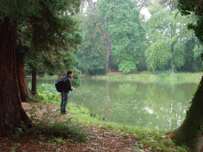 FISHING REGULATION IN THE PONDS - FISHING 92/75